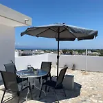 Noufaro Rooftop-sea View Apartment