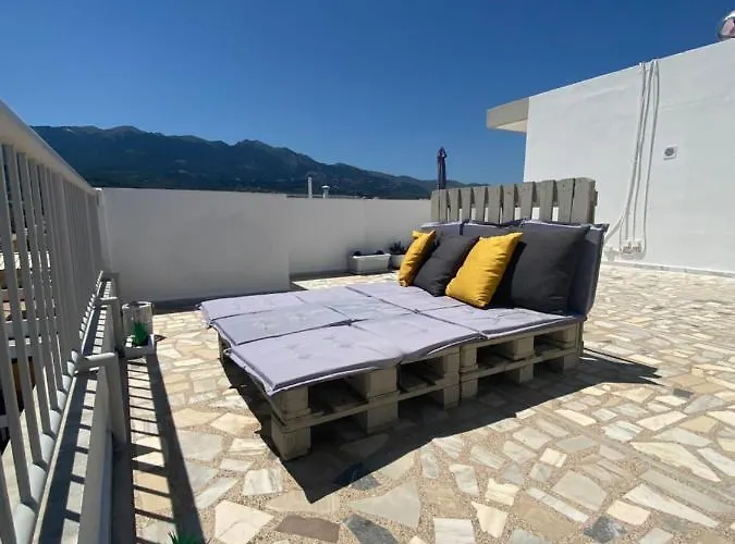 Noufaro Rooftop-sea View *